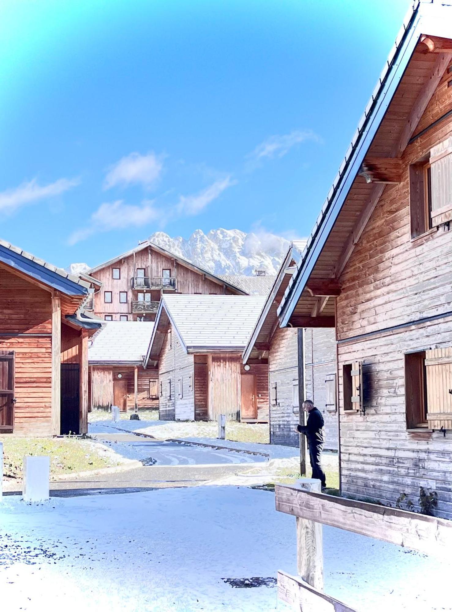 Appartement Chalets Du Super D Saint-Étienne-en-Dévoluy Exterior foto
